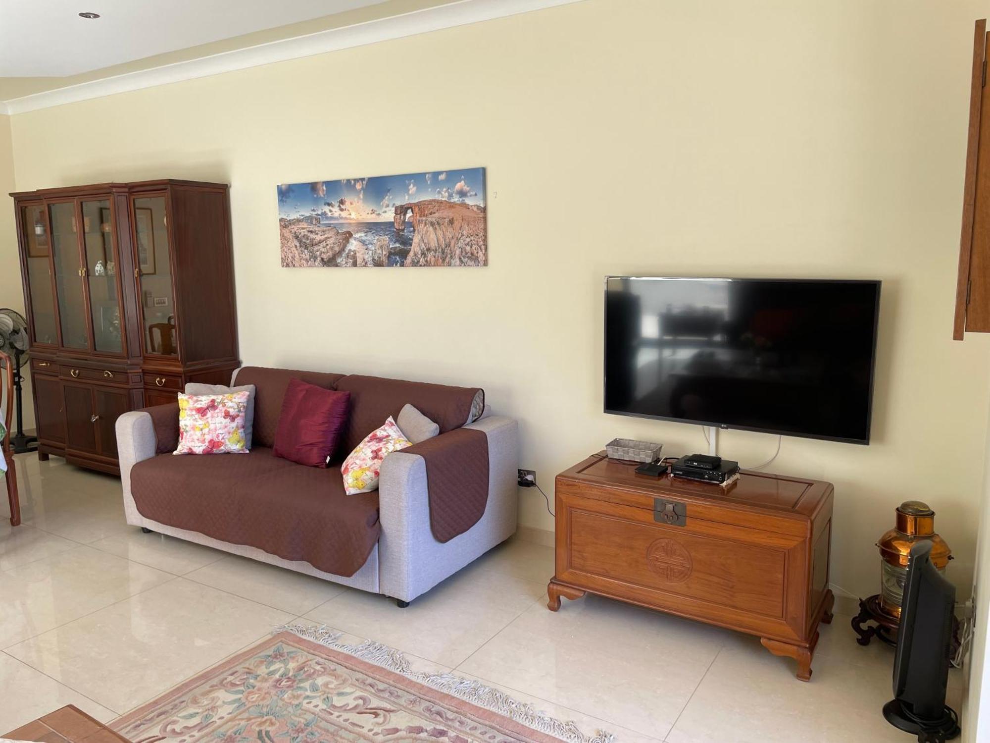 Spacious Luxurious Apartment With Seaview Меллиеха Номер фото