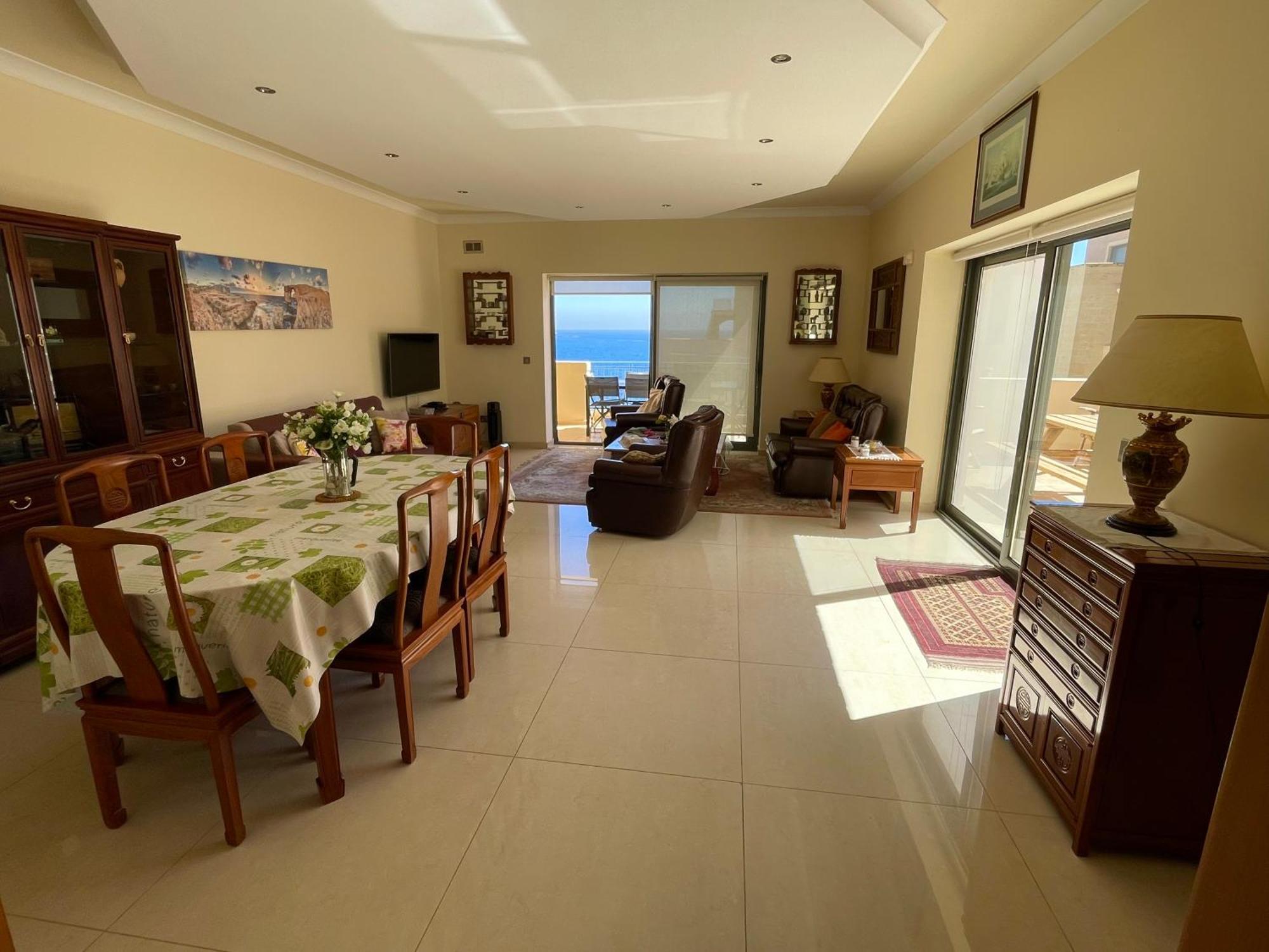 Spacious Luxurious Apartment With Seaview Меллиеха Номер фото